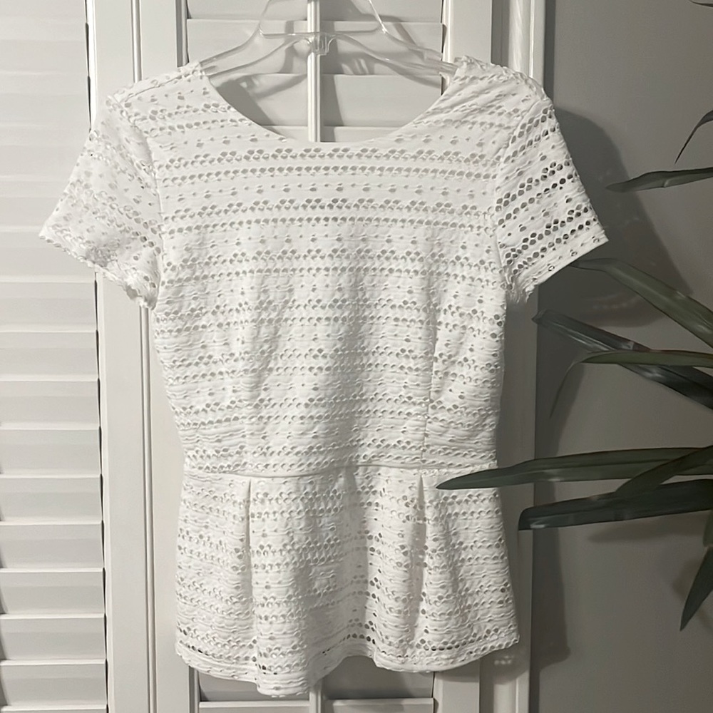 Apt. 9 white eyelet peplum top PS